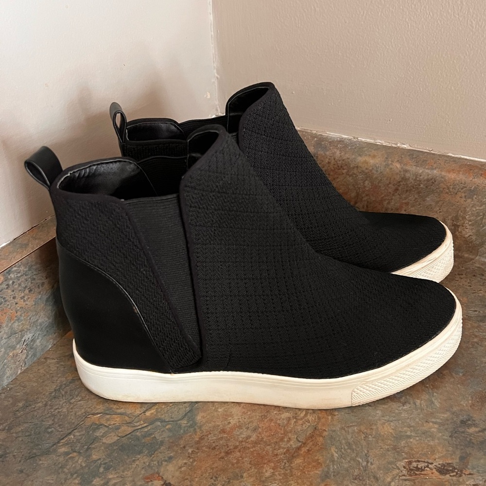 Steven Madden Black Sneaker Wedges Womens Size 9